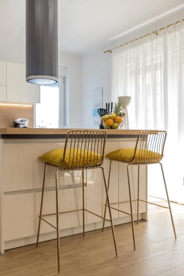 Apartment & Room Ileana สปลิท ภายนอก รูปภาพ