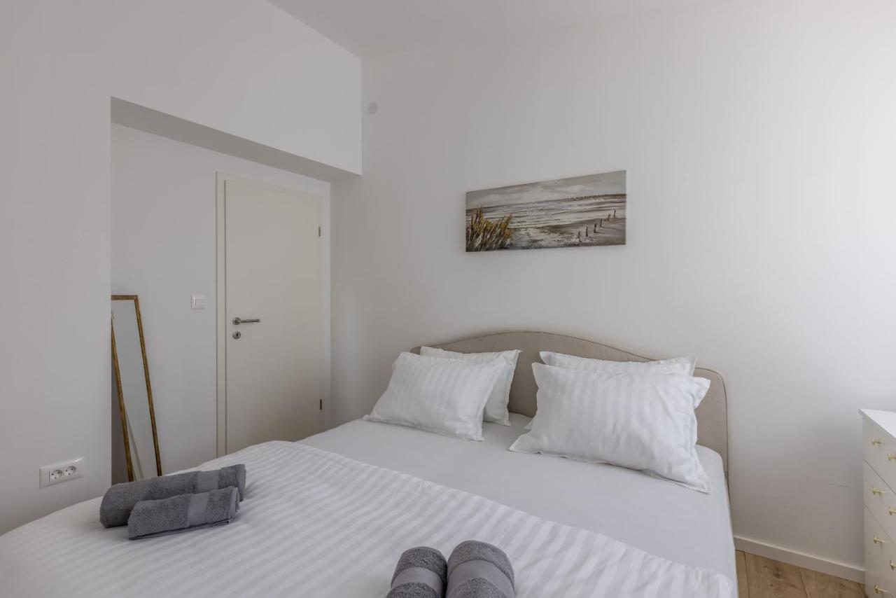 Apartment & Room Ileana สปลิท ภายนอก รูปภาพ