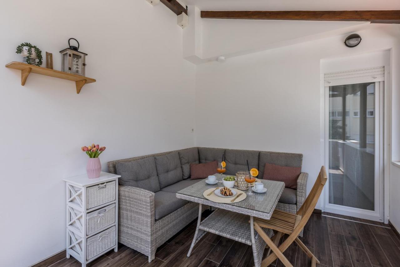 Apartment & Room Ileana สปลิท ภายนอก รูปภาพ