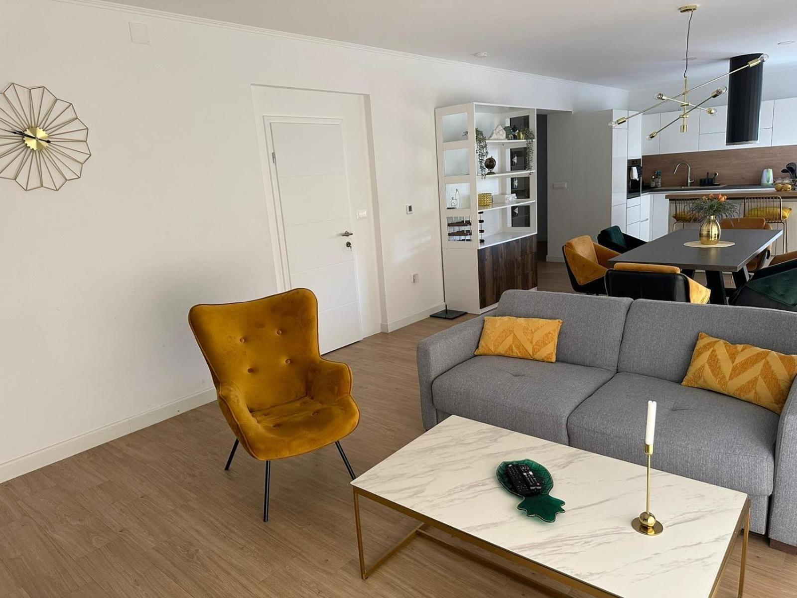 Apartment & Room Ileana สปลิท ภายนอก รูปภาพ